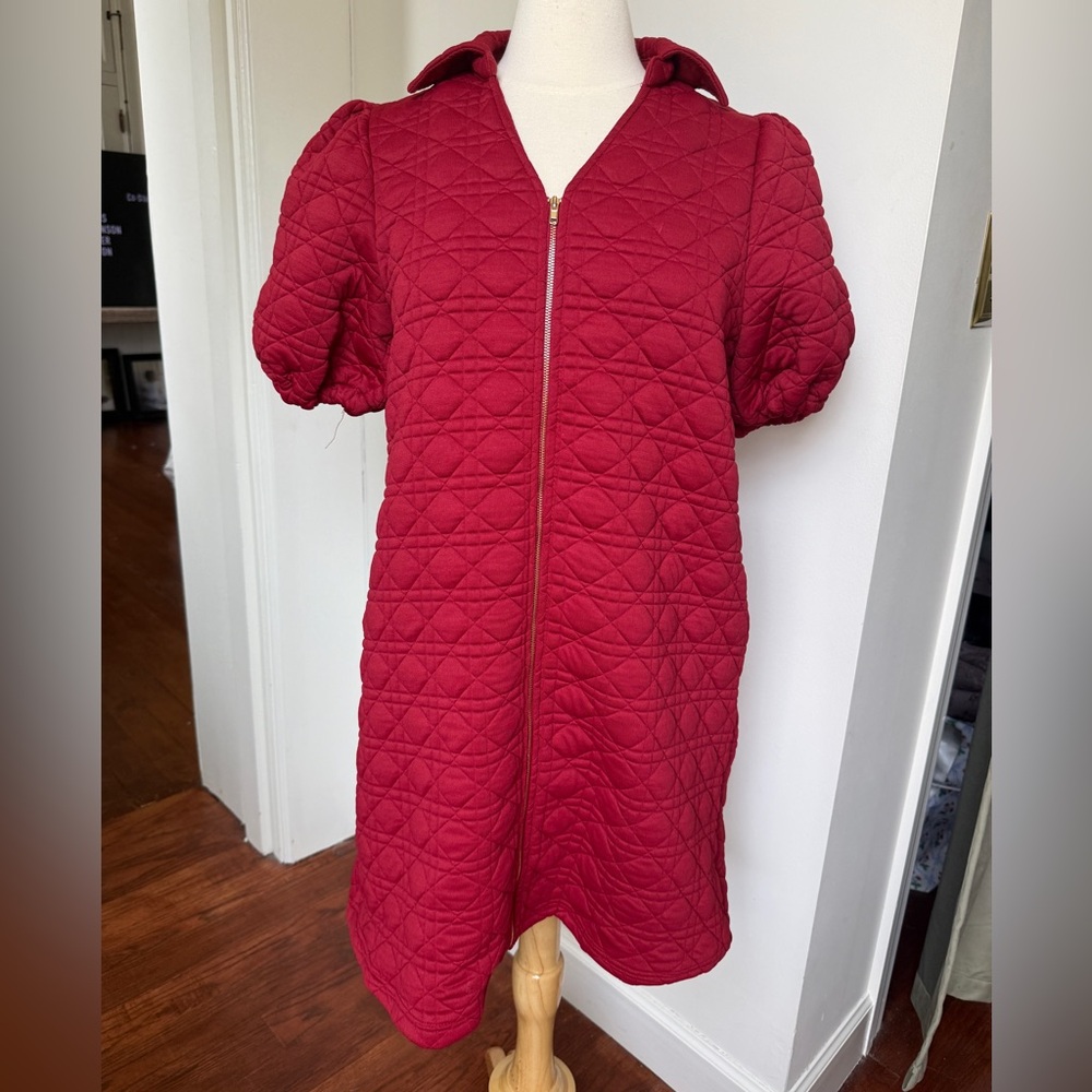 entro Red Quilted Zip-Front Short-Sleeve Dress